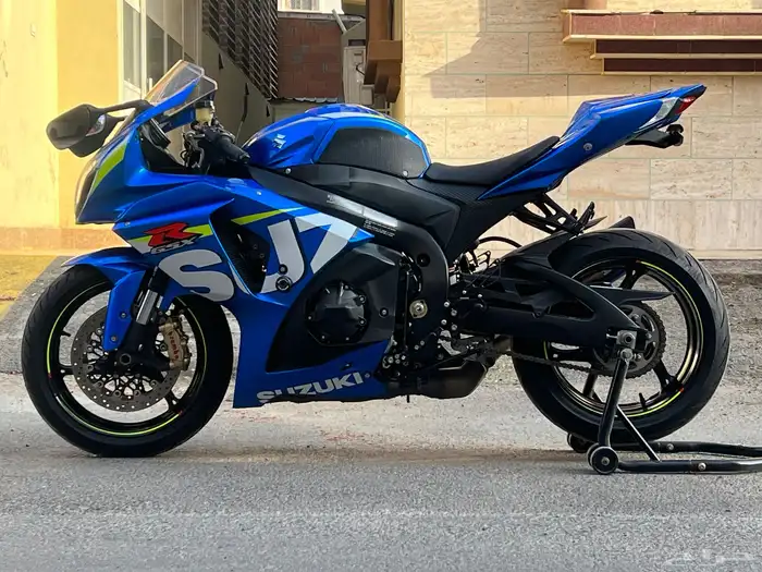 للبيع سوزوكي GSXR1000 موديل 2015 3