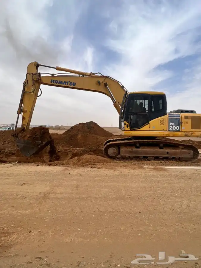 بوكلين كوماتسو للإيجار 5