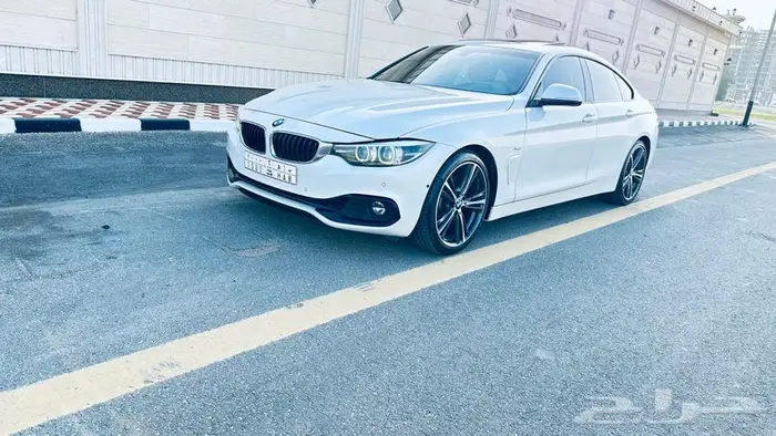 للبيع بي ام دبليو الفئة الرابعه 430i الموديل 2018 18