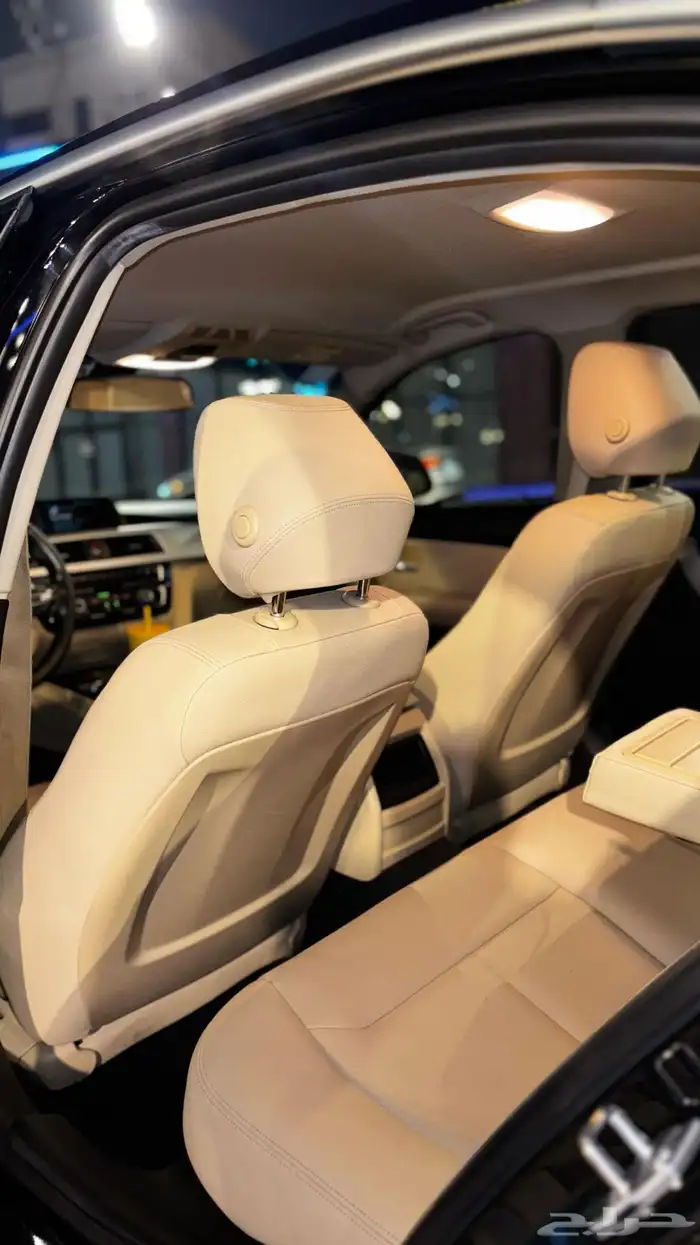 2018 bmw 320i بي ام دبليو 6