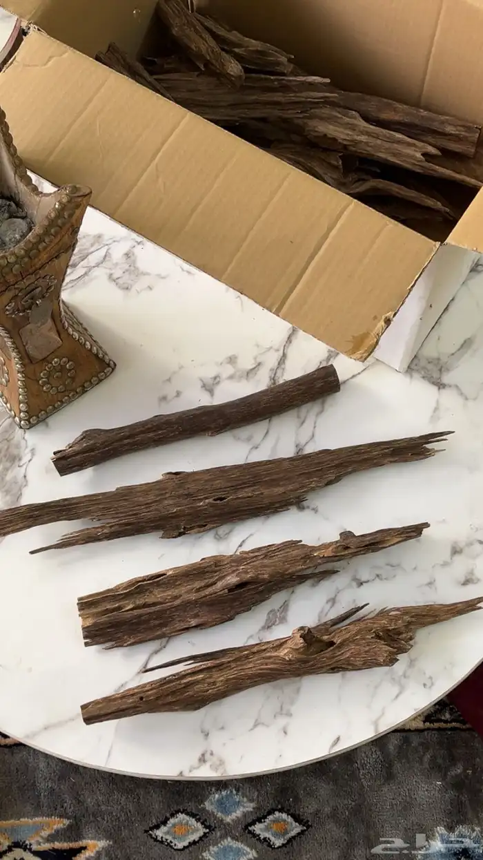 عود هندي طبيعي كسر كبيرة 1