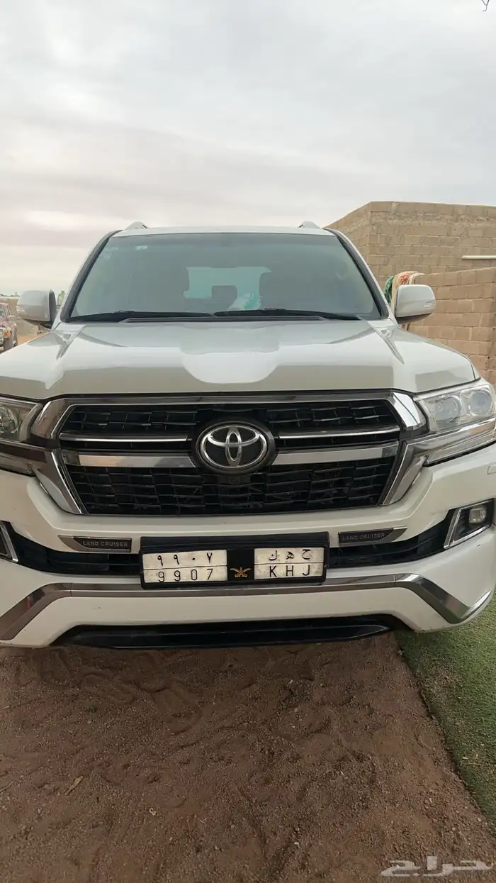 جيب GXR 2016 نضيف كل شي وكاله ممشى 370 فيه دقه خفيفه باصدام 2