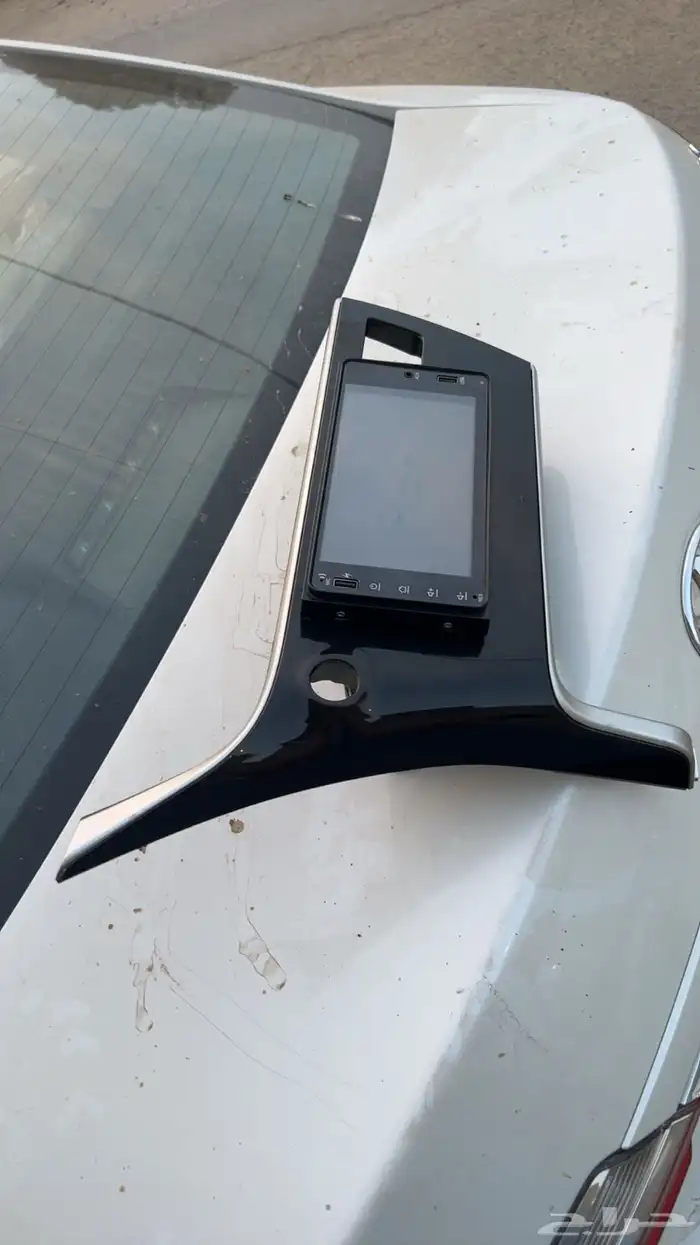 شاشة مع ديكور   تركب على الكورلا من موديل   2014 - 2019 2