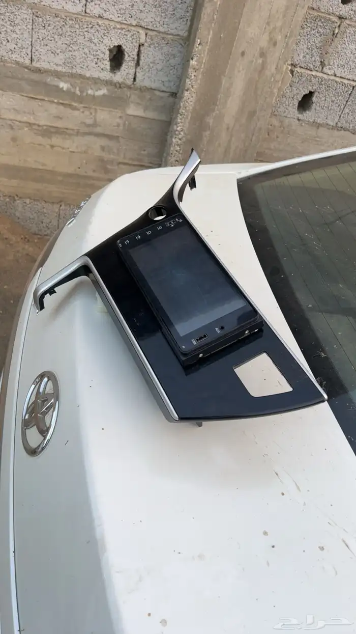 شاشة مع ديكور   تركب على الكورلا من موديل   2014 - 2019 1