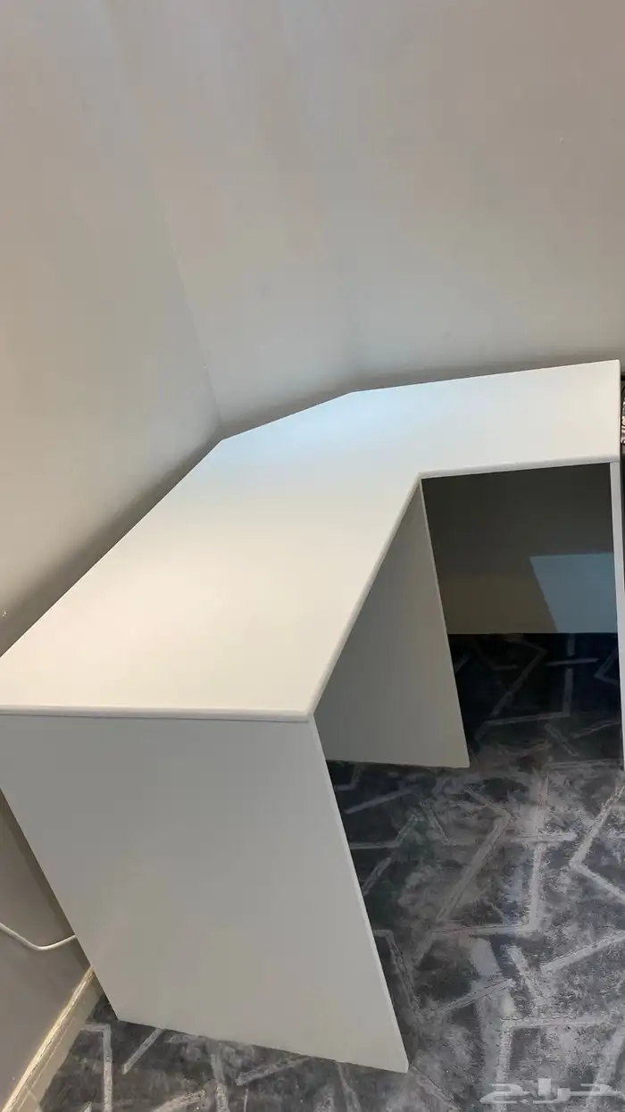 طاوله قويه و كبيره للبيع 3