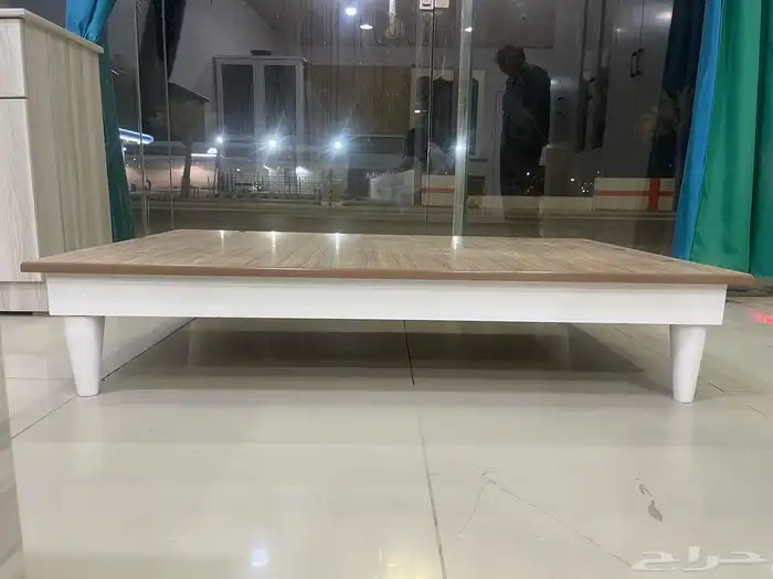 طاولة ارضية 1