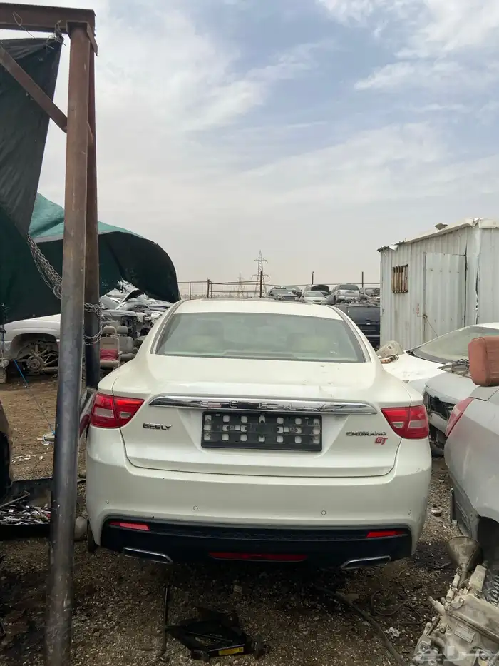 مندوب قطع جميع انواع السيارات تشليح الحاير 14