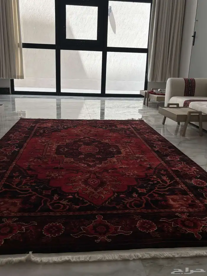 سجاد و طاولات للبيع 4