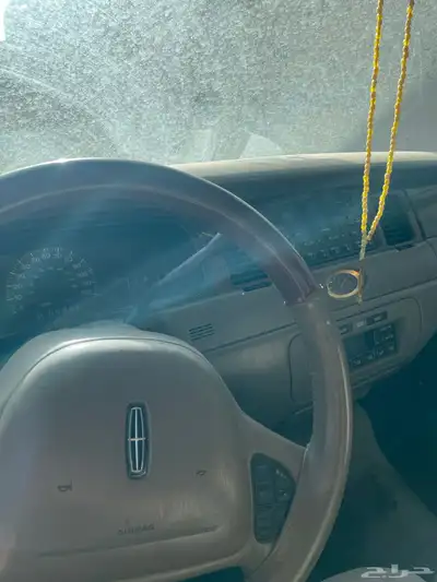 قطع غيار لينكون تاون كار 2001 5