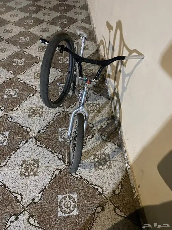 سيكل كوبرا اللون الرصاصي مع كفر سنج هدية ومع سلسلة وقفله و 5