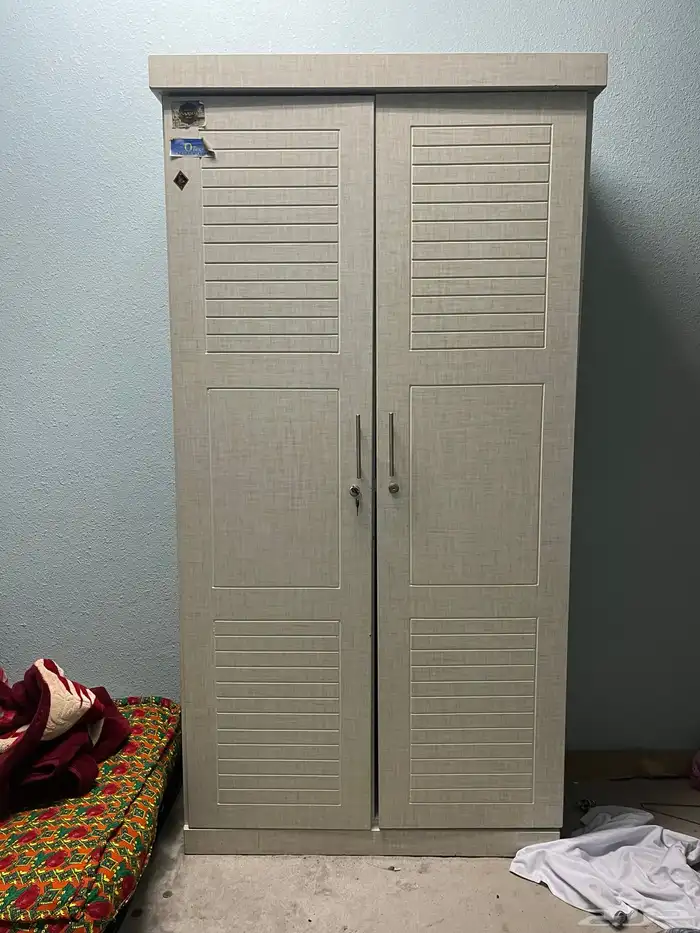 دولاب ملابس جديد مع دولابين صغيره سحاب 0