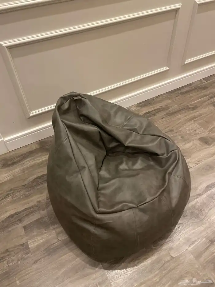 بين باق كرسي مريح جدا 2