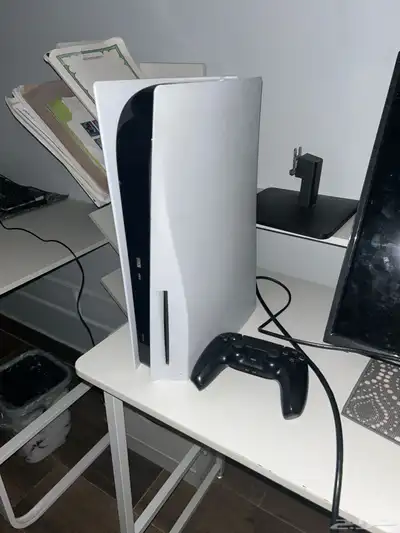 بلستيشن فايف للبيع مع يده سوده 0