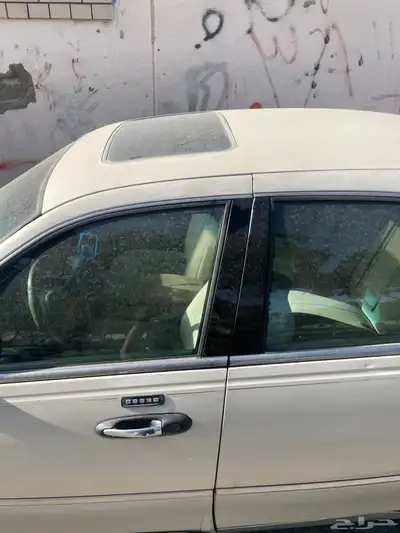 قطع غيار لينكون تاون كار 2001 21