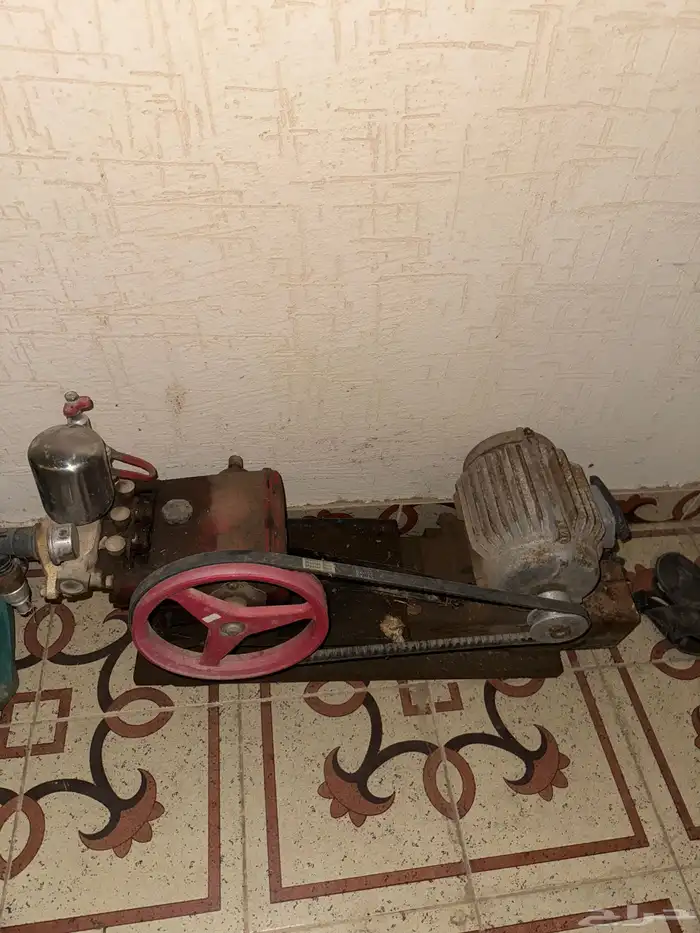 مجموعة اغراض للبيع طفايه غساله مكرويف انوار هايلكس مضخة ماء 3