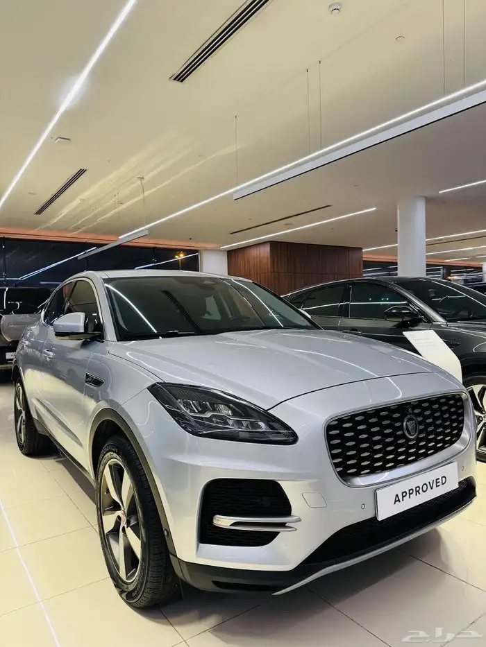 جاكوار E-Pace 2021 1