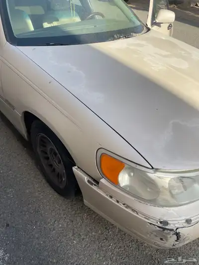 قطع غيار لينكون تاون كار 2001 1