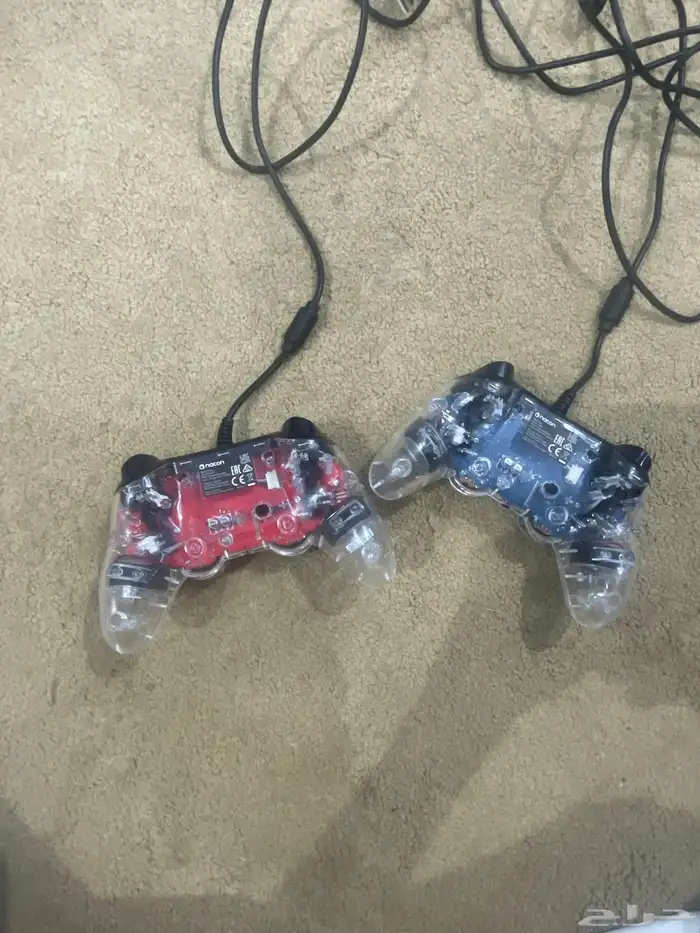 يدين سوني 4 سلكيه من شركه nacon والبيع سمح 1