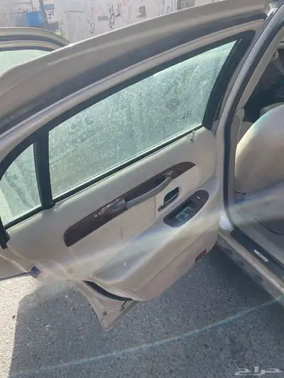 قطع غيار لينكون تاون كار 2001 9