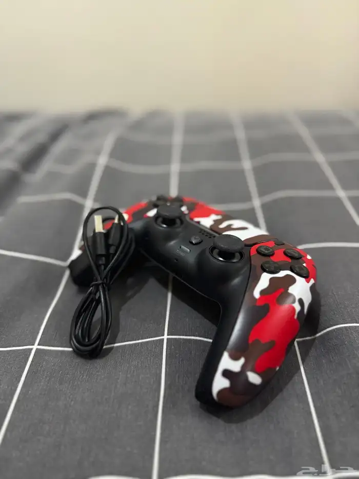 يد سوني 4 على شكل يد سوني 5 0