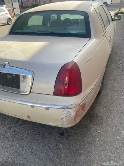 قطع غيار لينكون تاون كار 2001 18