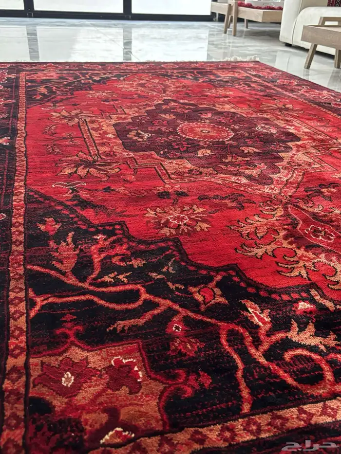 سجاد و طاولات للبيع 3