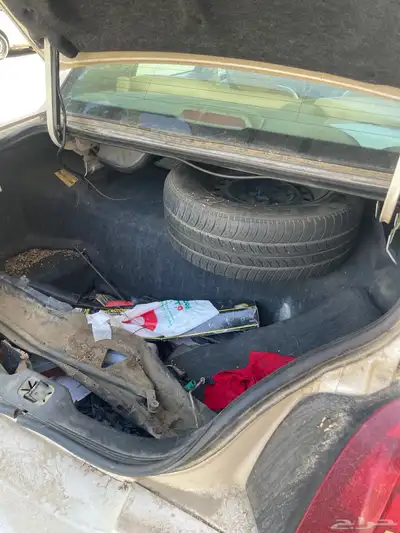 قطع غيار لينكون تاون كار 2001 2