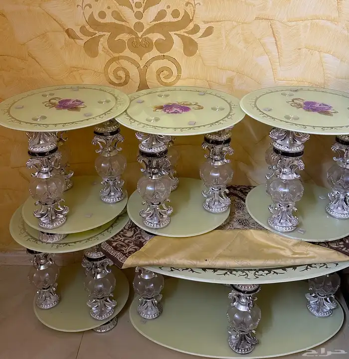 طقم طاولات خمس قطع مع دولاب 2