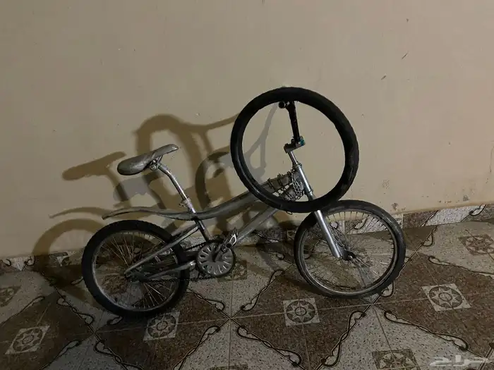 سيكل كوبرا اللون الرصاصي مع كفر سنج هدية ومع سلسلة وقفله و 6