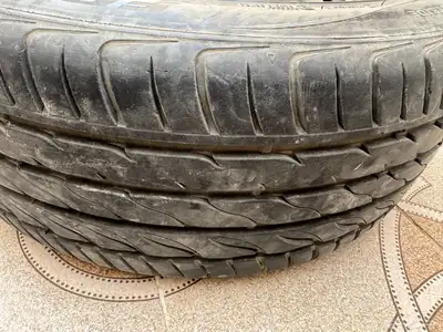 اعرض جنط يبير مقاس 18 مع مفتاح وعفريتة و شنكار وعاكس 8