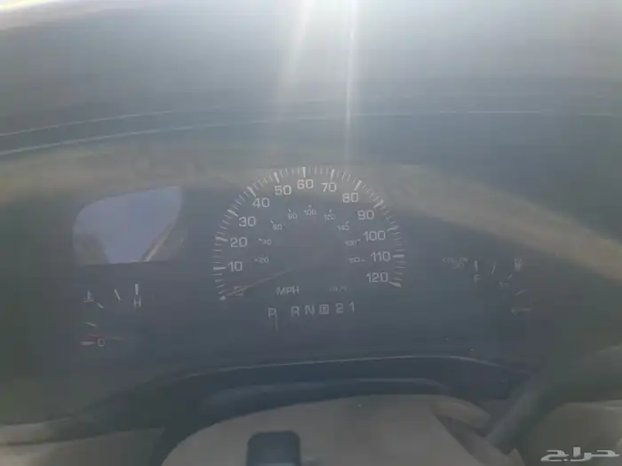 قطع غيار لينكون تاون كار 2001 3