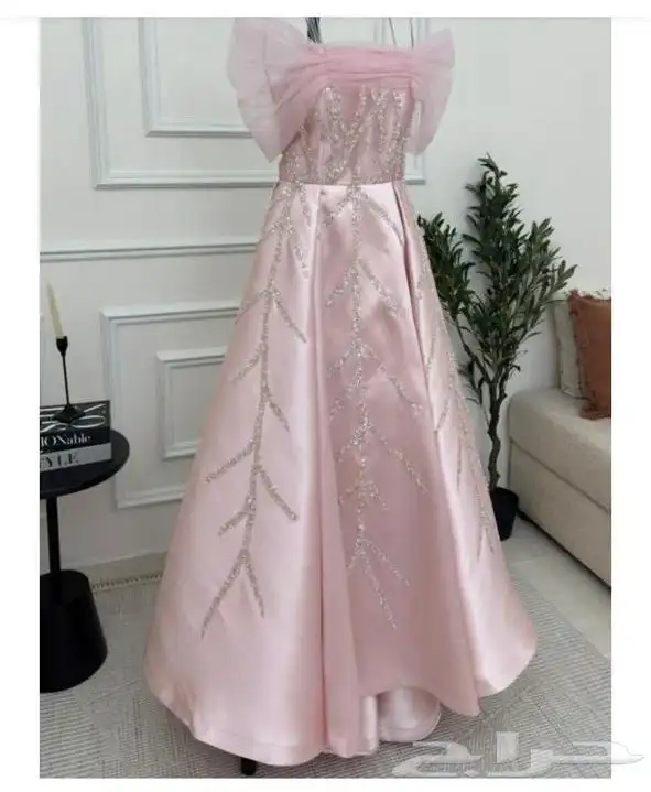 فستان ملكة أو أخت عروس مدة لبس 4 ساعات فقط مرا وحده 1