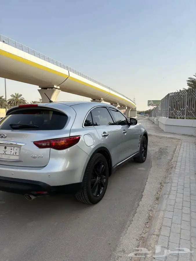 2016 Qx70 انفنتي 5