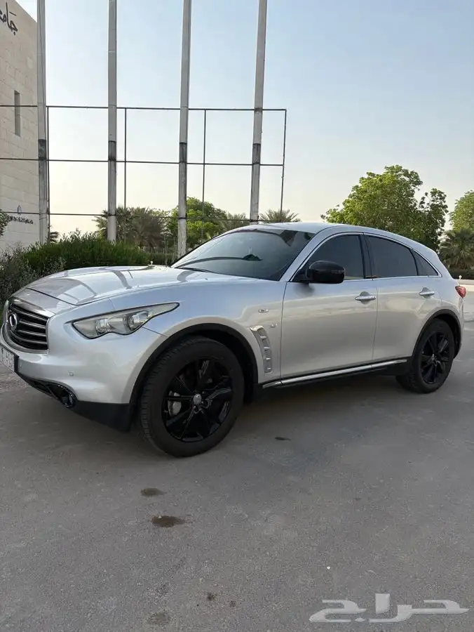 2016 Qx70 انفنتي 3