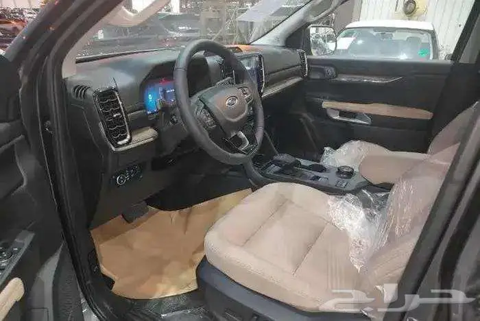 تتوفر فئات فورد ايفرست اصفار لمبيعات البنوك باقل ربح 8