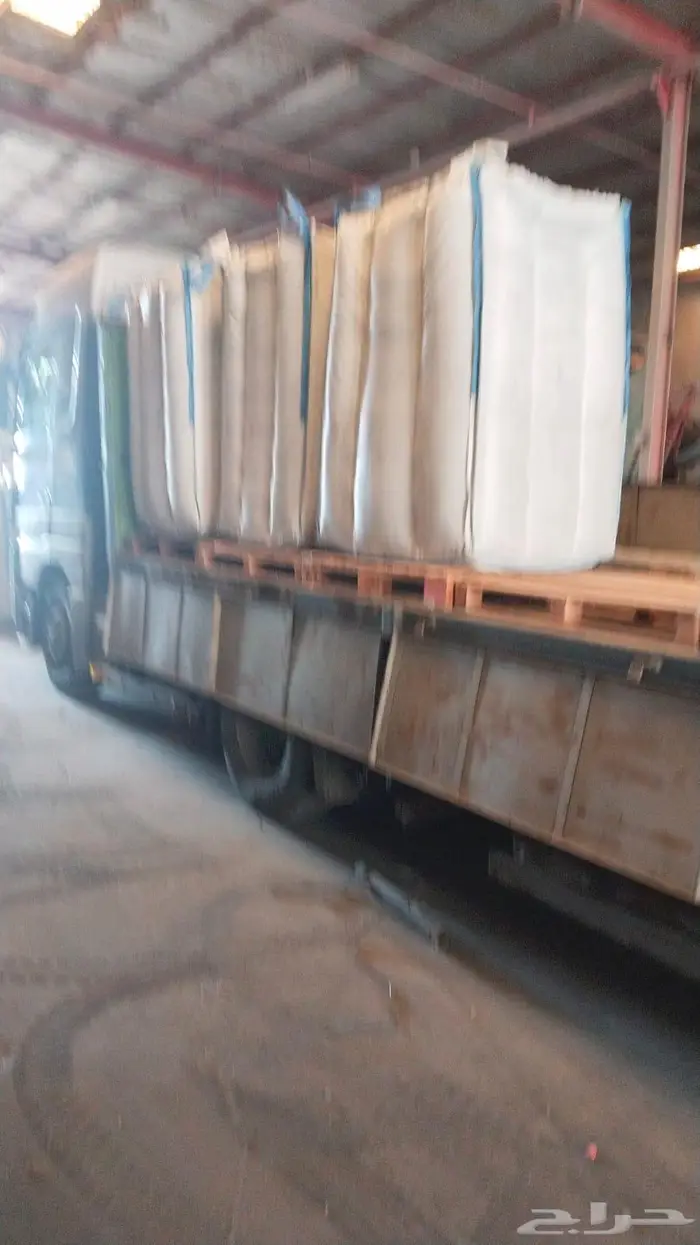 جميع أنواع التريلات للنقل الى مكة و جدة من الدمام و الرياض 25