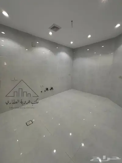 للبيع فيلا روف علوي تمليك  تبوك حي  الصفاء 11
