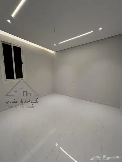للبيع فيلا روف علوي تمليك  تبوك حي  الصفاء 7