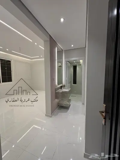 للبيع فيلا روف علوي تمليك  تبوك حي  الصفاء 17