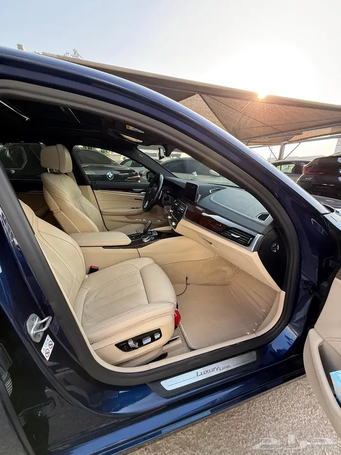 BMW 520 لاكجري لاين 2019 على الضمان 5