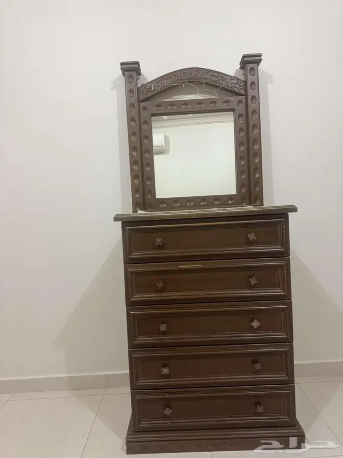 غرفه نوم خشب بني 0