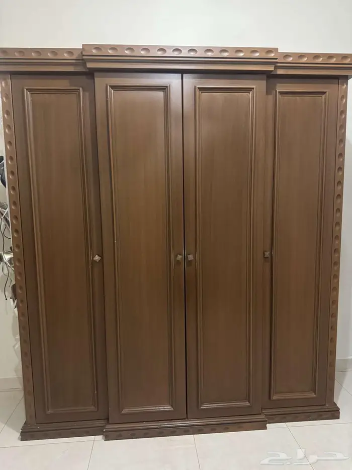 غرفه نوم خشب بني 1