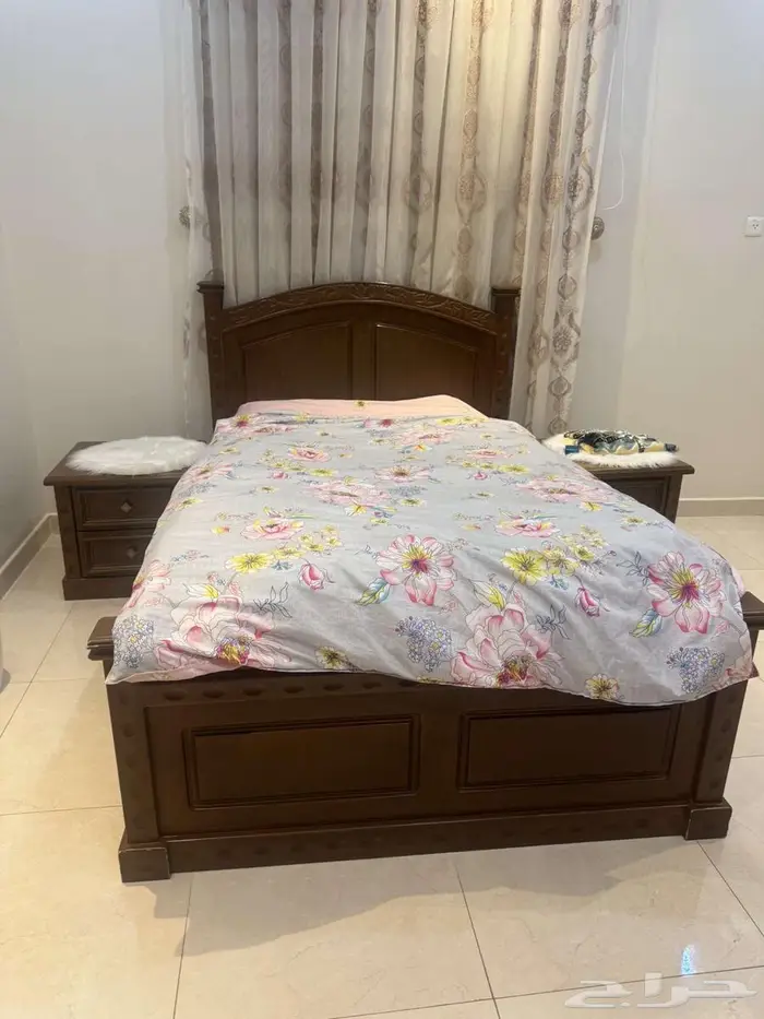 غرفه نوم خشب بني 3