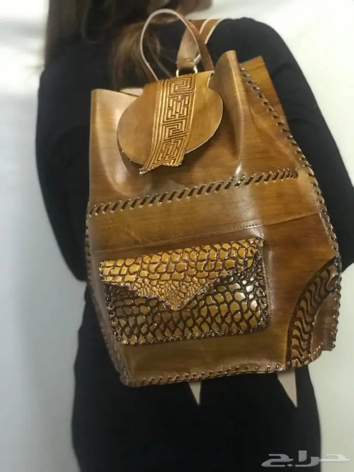 شنطة جلد 23