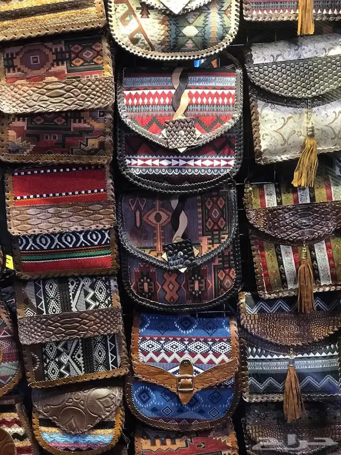 شنطة جلد 24