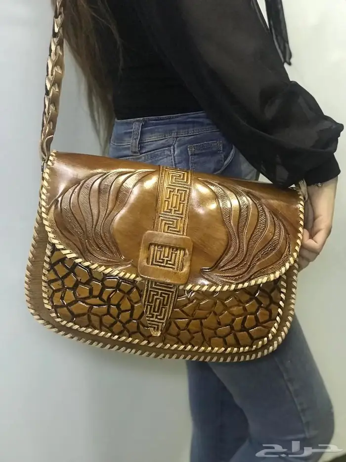 شنطة جلد 21