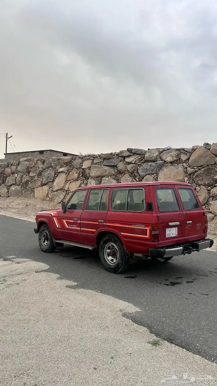 سياره صالون موديل 1986 1