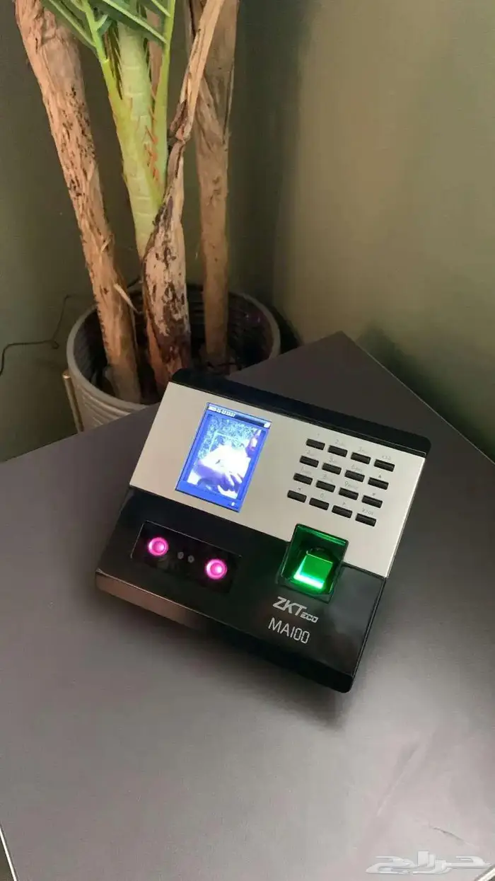 بصمه حضور وانصراف ب800 ريال شامل التركيب والبرمجة 0