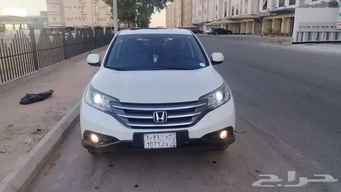 للبيع سيارة هوندا بحالة ممتازه استخدام شخصي CRV 2014 12