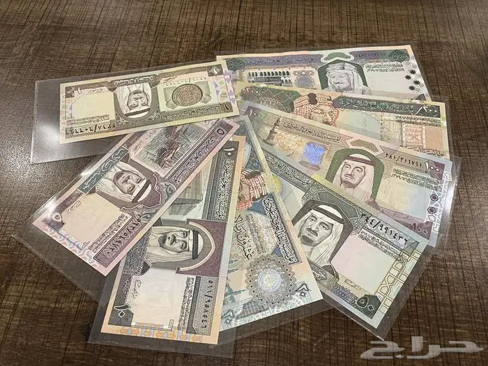 (تم البيع) طقم عملات ورقي كامل عهد الملك فهد 0
